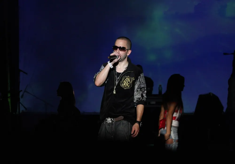 Yandel Sinfonico im Roig Arena