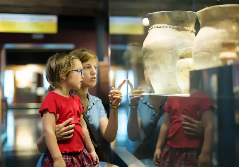 Celebra el Día de los Abuelos en el Museo Iluziona