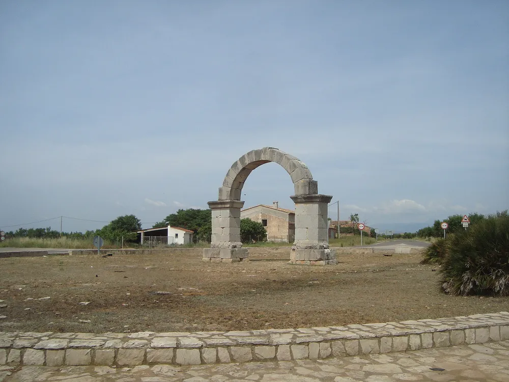 Arco romano de Cabanes