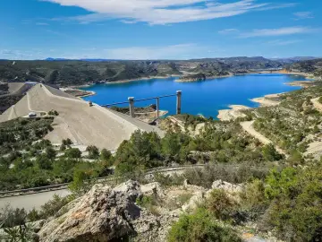Embalse de Tous